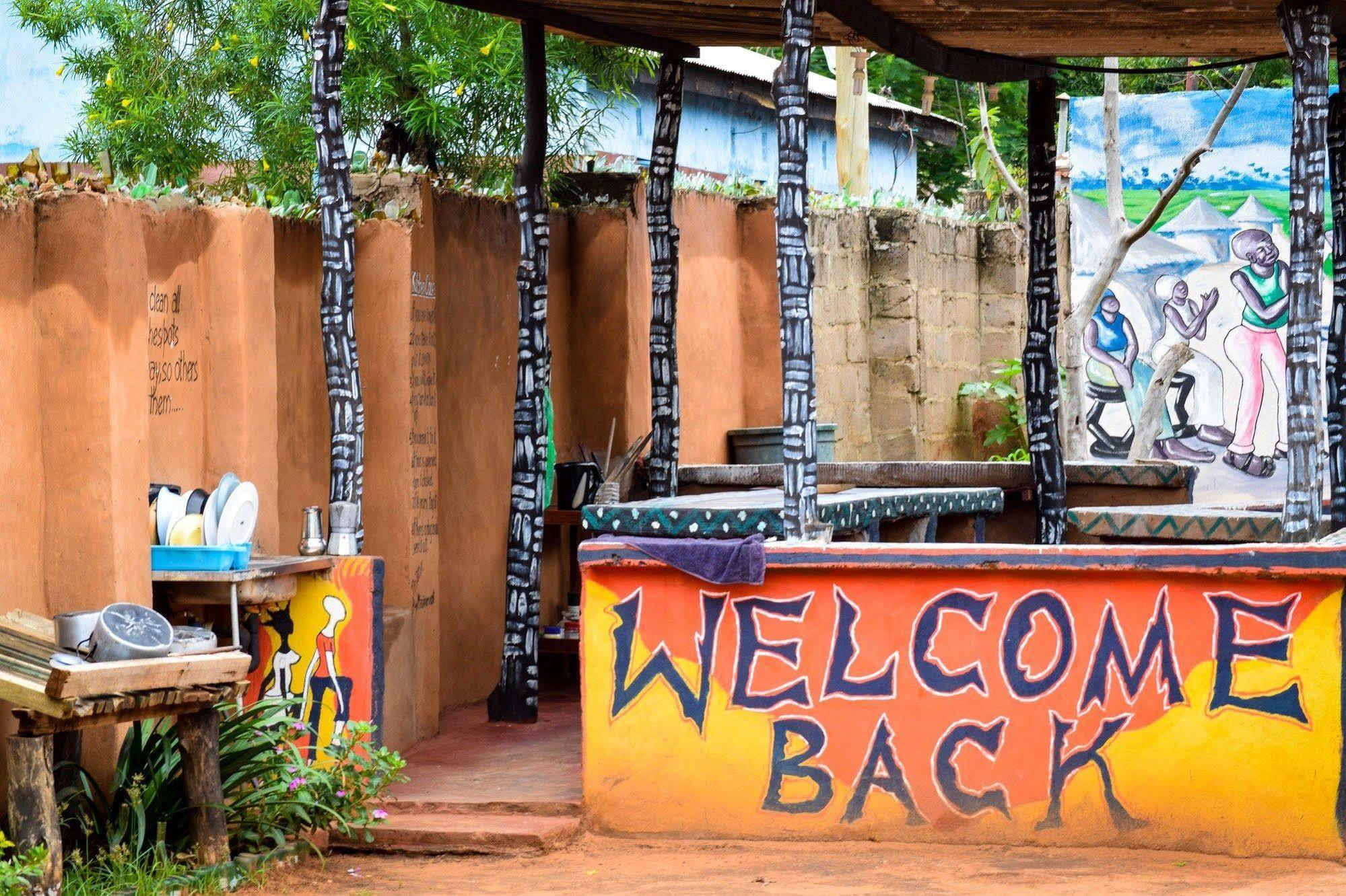 מלון ליבינגסטון Zinga Backpackers מראה חיצוני תמונה